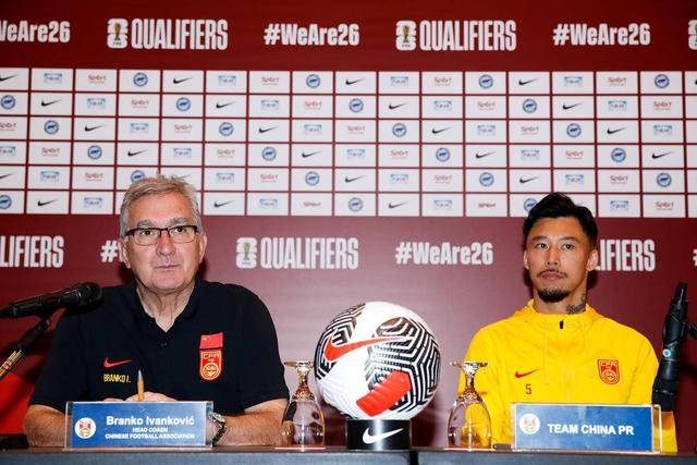 库里31分汤普森失绝平三分 勇士不敌森林狼